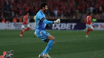 الأهلي يجدد عقود الشناوي وياسر إبراهيم بعد مباراة فاركو
