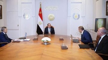الرئيس السيسى يناقش مستجدات قناة السويس مع أسامة ربيع
