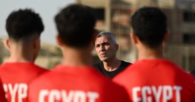 اجتماع أسامة نبيه بلاعبي منتخب الشباب قبل مواجهة المغرب 5 اجتماع أسامة نبيه بلاعبي منتخب الشباب قبل مواجهة المغرب