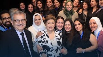 عودة الدكتورة نوال الدجوي: أناقة وصحة بعد أزمة أحفادها