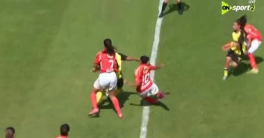 الأهلي ودجلة في مواجهة نهائي كأس مصر للكرة النسائية: تعادل سلبي في الشوط الأول 5 الأهلي ودجلة في مواجهة نهائي كأس مصر للكرة النسائية: تعادل سلبي في الشوط الأول