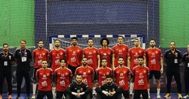 الأهلي يتوج بكأس أفريقيا بعد فوزه على الزمالك 31-28 5 الأهلي يتوج بكأس أفريقيا بعد فوزه على الزمالك 31-28