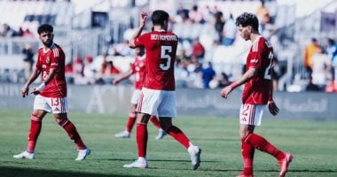 باتشوكا يتصدر أمام الأهلي بهدف وحيد في الشوط الأول، استعدادًا لمونديال البطولة