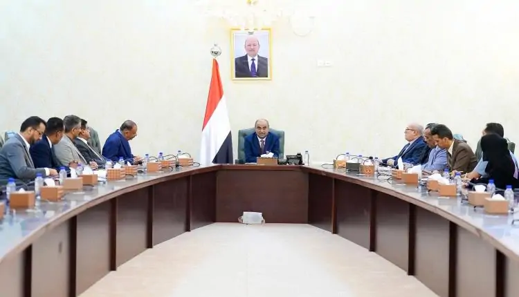 قرارات حاسمة في اجتماع حكومي طارئ بعدن للتعامل مع تداعيات سيول الوادي الكبير
