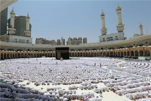 52 مليون زائر للحرمين الشريفين في شهر صفر: السعودية تفتح أبوابها للعالم