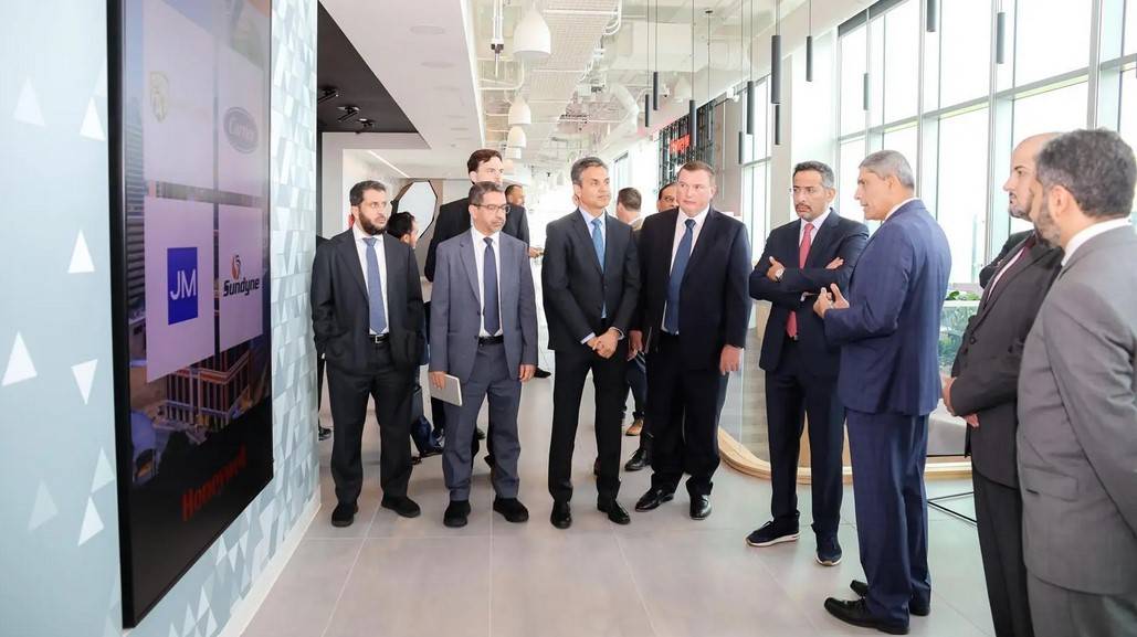 السعودية تعزز التعاون مع Honeywell لتطوير مدن ذكية