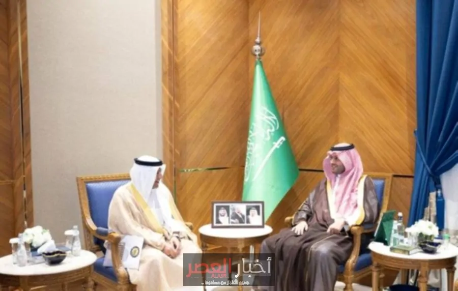 لقاء الأمير تركي بن محمد مع الأمين العام لمجلس التعاون في الرياض