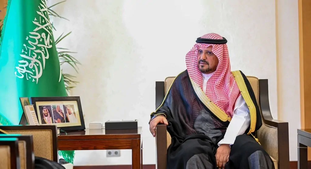 تعزيز الشراكة: نائب أمير القصيم يستقبل رئيس مجموعة سلام البيطرية