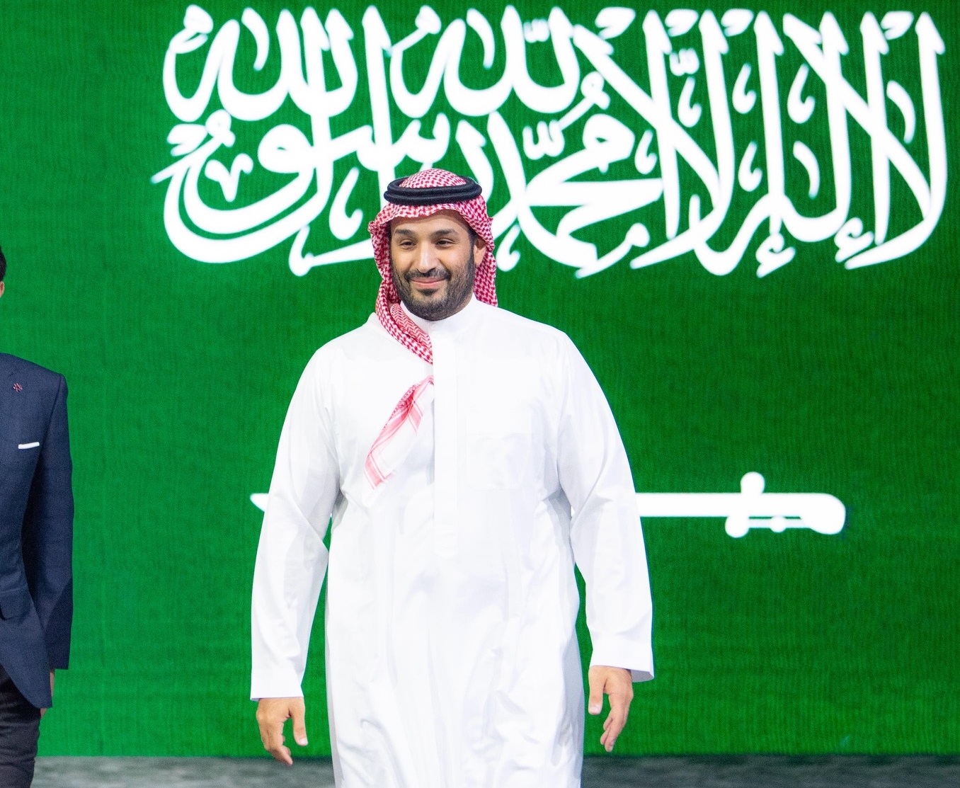 ولي العهد يختتم بطولات الرياضات الإلكترونية بتكريم الفائزين