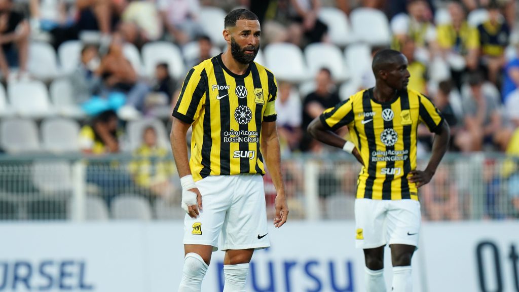 كيفية متابعة مباراة الأخدود والاتحاد في دوري روشن السعودي 2025-2026: القنوات والتقنيات!