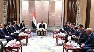 تعزيز الاستثمار: لقاء رئيس الوزراء مع شركة بتروكيماويات صينية رائدة