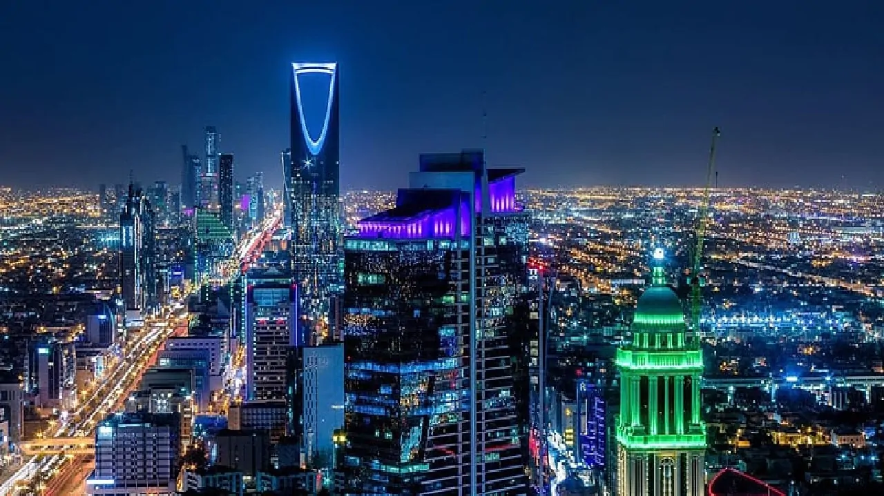 إغلاق 10 لاونجات غير قانونية في الرياض