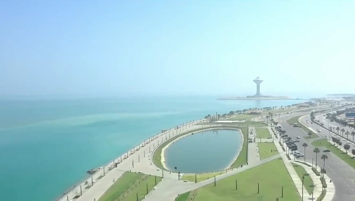 عواصف مطرية وأجواء عاصفة تعرقل الحياة في البلاد