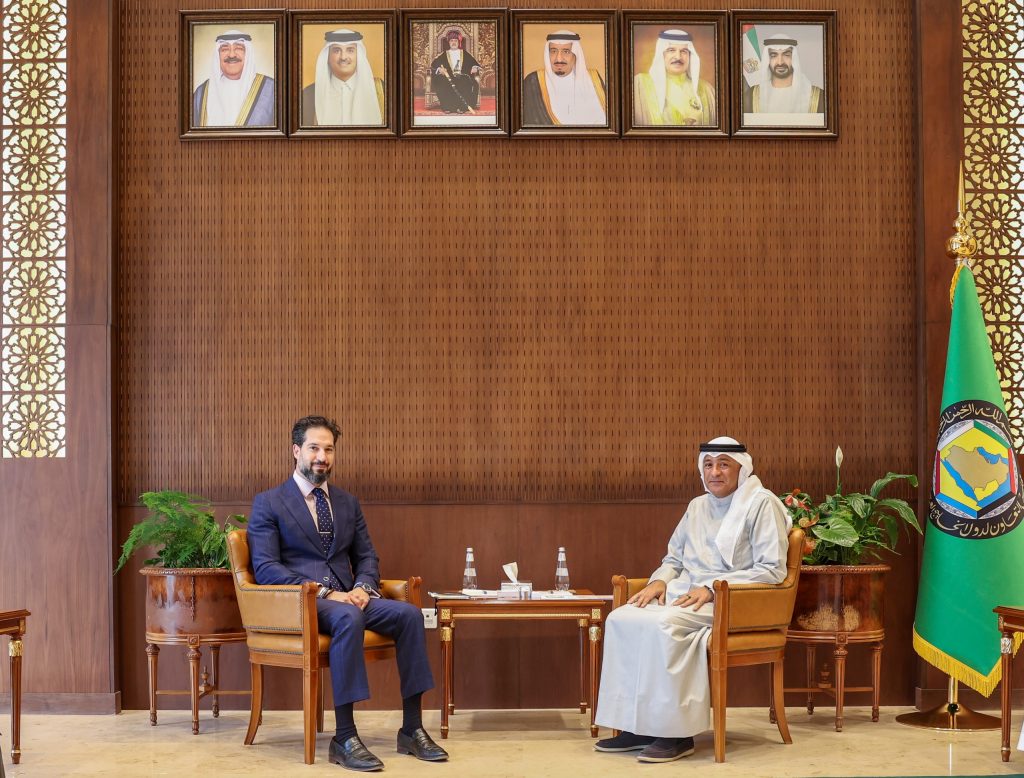 حوار سعودي أمريكي بريطاني حول رؤى ما بعد الانتخابات الرئاسية