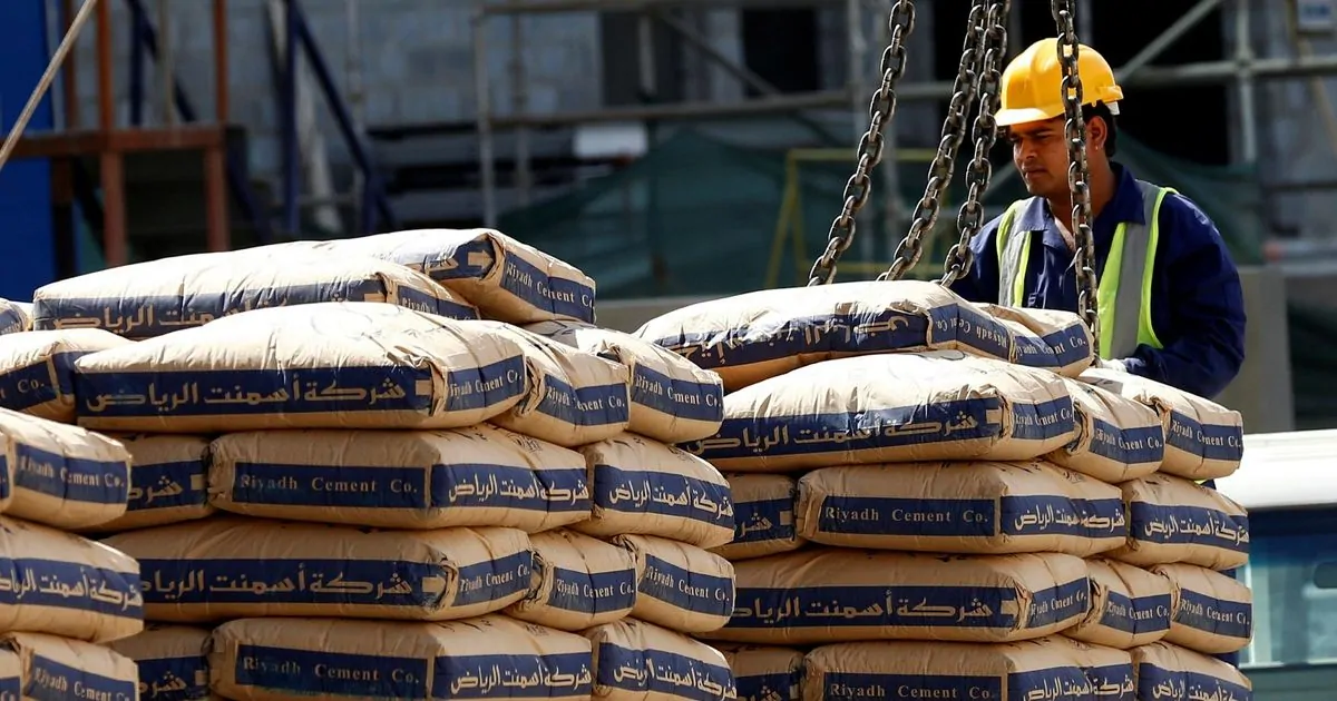 تداعيات ارتفاع أسعار الوقود على صناعة الأسمنت في السعودية