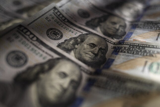 اجتماعات بنكية عاجلة لمناقشة تأثير تخفيض الفائدة على سعر الدولار اليوم