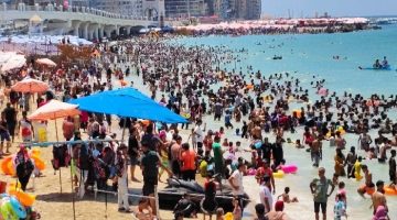 الإسكندرية صيف 2025 يشهد 3.2 مليون زائر وإشغال كامل للشواطئ