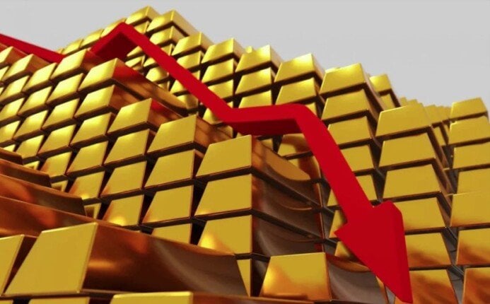 تراجع سعر الذهب مع انتظار قرارات الاحتياطي الفيدرالي الأمريكي