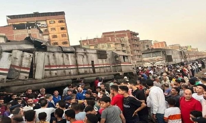 تحقيقات جديدة في تصادم قطارين بالإسكندرية وأسباب تعطل عربات السولار
