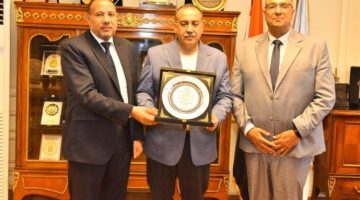 تعزيز التعاون زيارة نائب رئيس جامعة الأزهر لمحافظ أسيوط