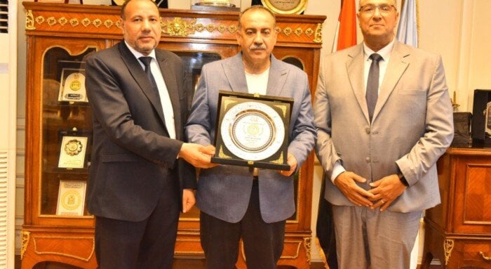 تعزيز الشراكة الأكاديمية: زيارة نائب رئيس جامعة الأزهر لمحافظة أسيوط