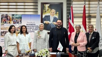 تعزيز الشراكة: كلية الاقتصاد والعلوم السياسية بالجامعة البريطانية توقع اتفاقية استراتيجية مع مدينة مصر