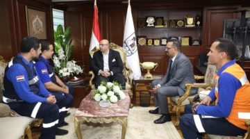 تقدير إنسانية: تكريم مسعف وسائق أعادا مبلغ 1.5 مليون جنيه لمصابة