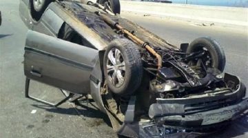 خمسة مصابين في انقلاب سيارة خاصة بالفيوم
