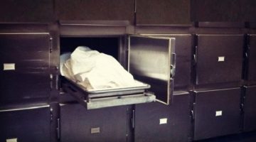 خيانة قاتلة: صديق يقود صديقه نحو الموت بأيدي آخرين