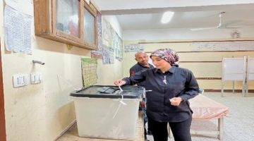 رئيس جامعة الأقصر تشارك في جولة الإعادة لانتخابات مجلس الشيوخ