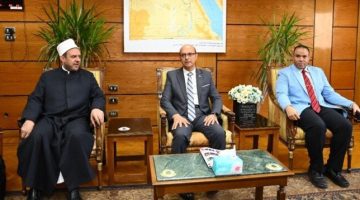 زيارة الأمين العام المساعد للجنة العليا لشئون الدعوة إلى جامعة أسيوط