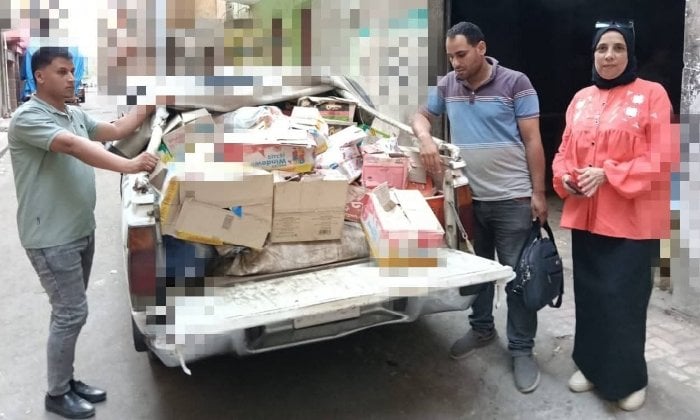 ضبط 6 آلاف عبوة غذائية فاسدة في مخزن بالبحيرة