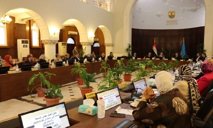قرارات استراتيجية لمستقبل التعليم: منح ودورات جديدة في الذكاء الاصطناعي بجامعة الإسكندرية