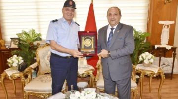 لقاء قائد البحرية مع محافظ بورسعيد تعزيز التعاون والتنسيق