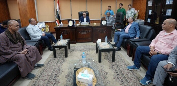 استثمار مستقبل الشباب: نصف مليون جنيه لدعم التعليم الفني من الغرفة التجارية بأسيوط