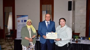 محافظ الأقصر يكرم 50 مشاركًا في ورشة عمل التنمية المحلية
