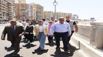 محافظ الإسكندرية يراقب انطلاق كوبري محمد نجيب الجديد