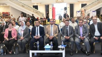 محافظ قنا يتواجد في المنتدى الإقليمي لريادة الأعمال