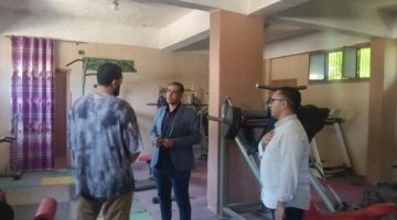 مدير الرياضة بالقليوبية يحقق في مخالفات بمراكز الشباب خلال جولة مفاجئة