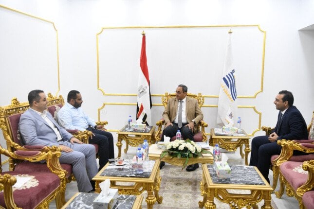 نائب وزير الصحة يتفقد قنا لمتابعة مشروعات التطوير والمبادرات الصحية الرئاسية