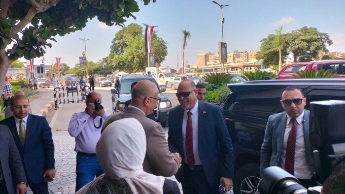 وزير العمل يطلق آفاق جديدة للتعاون في القليوبية