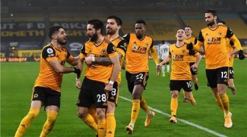 وولفرهامبتون يتمسك بنجمه أمام إغراء نيوكاسل
