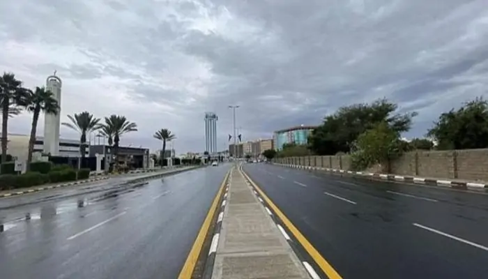 السعودية: أمطار غزيرة وعواصف ترابية تؤثر على الأجواء اليوم