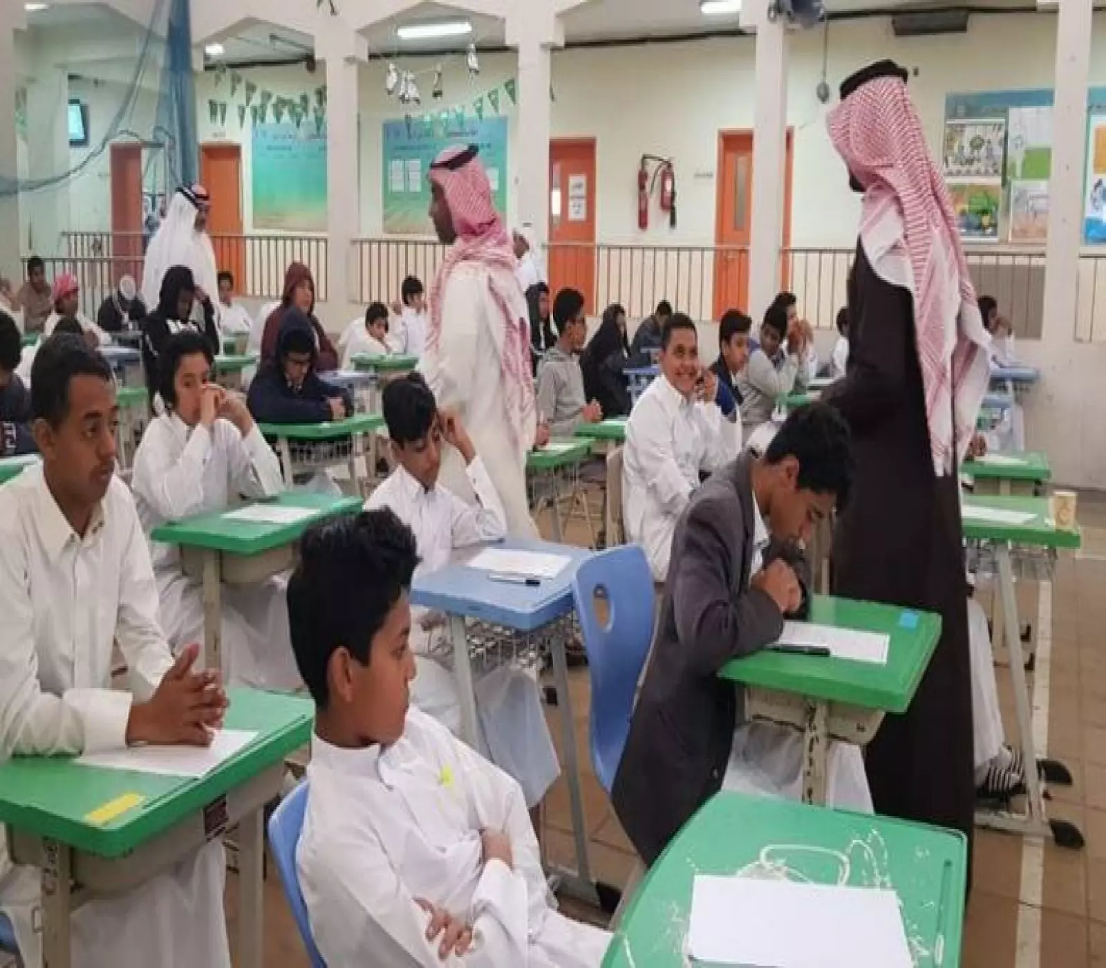 ثورة التعليم السعودي: صيف 3 أشهر ونظام ترمين لمجموعات خاصة 2 ثورة التعليم السعودي: صيف 3 أشهر ونظام ترمين لمجموعات خاصة