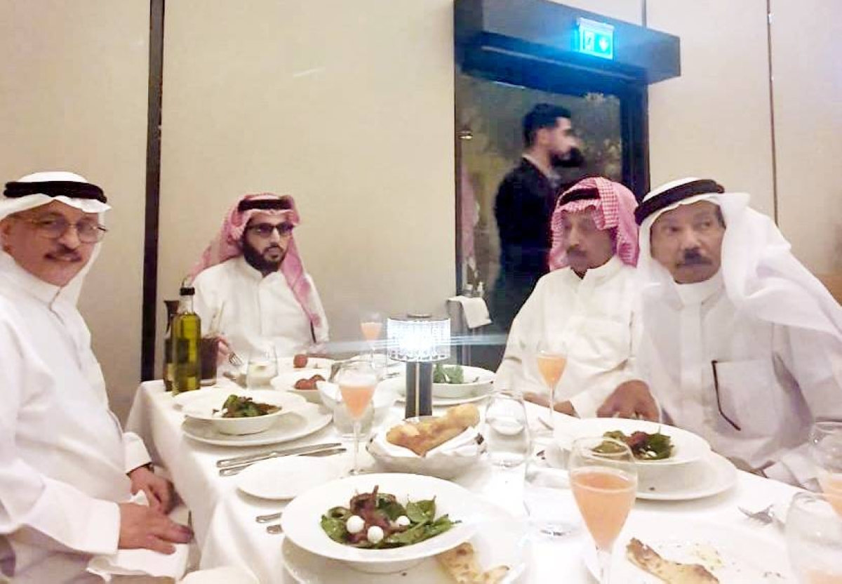 تجارب نقدية عربية: الفجوات والمدارس من حسن النعمي إلى محمد زايد والثبيتي