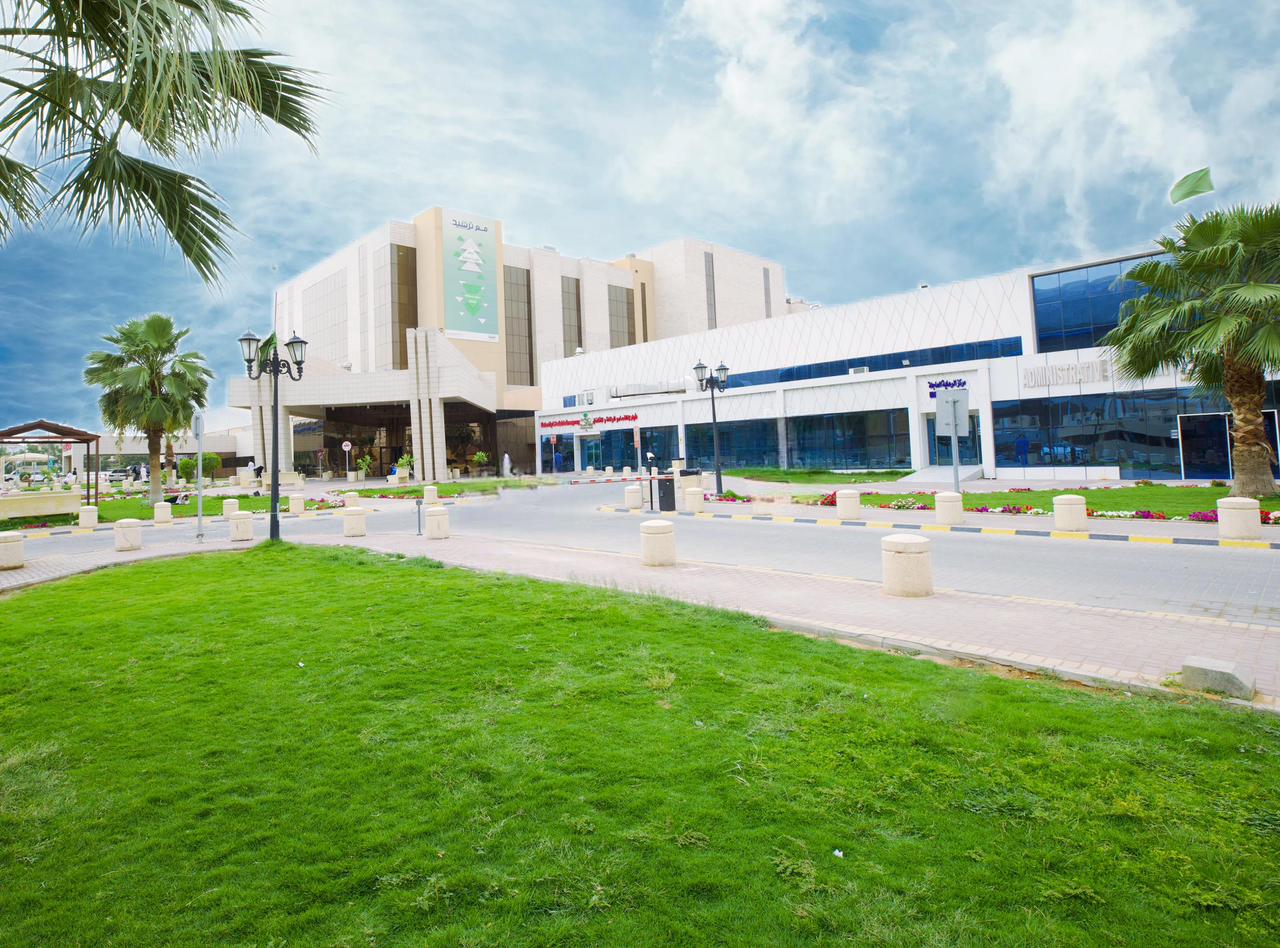 إنجاز طبي في مستشفى الإيمان: عملية معقدة بالأشعة التداخلية تنقذ حياة مريض