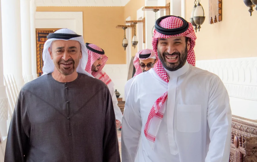 تعزيز الروابط: ولي العهد يستقبل محمد بن زايد لمناقشة الشراكة الاستراتيجية