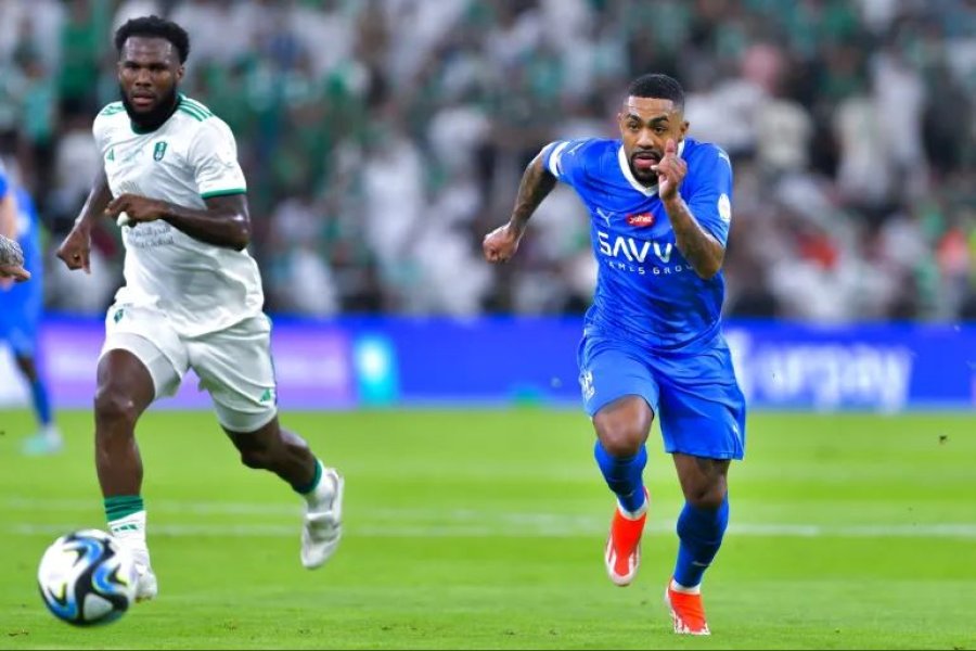 الهدية الكبرى: الأهلي يسجل انتصاراً ساحقاً على الهلال ويغلق ملف المباراة الأشهر في التاريخ السعودي 2 الهدية الكبرى: الأهلي يسجل انتصاراً ساحقاً على الهلال ويغلق ملف المباراة الأشهر في التاريخ السعودي