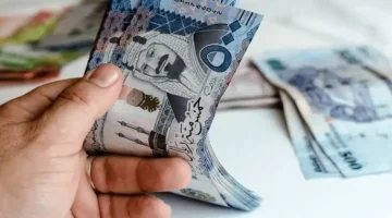 ثبات الريال السعودي أمام الجنيه وسط تقلبات اقتصادية