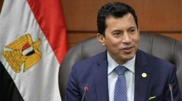 أشرف صبحي: مصير الأهلي والزمالك خطر لا يتحمله أي مسؤول